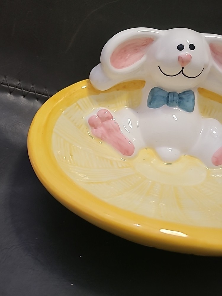 Vintage Ceramic Eater Bunny Candy Dish