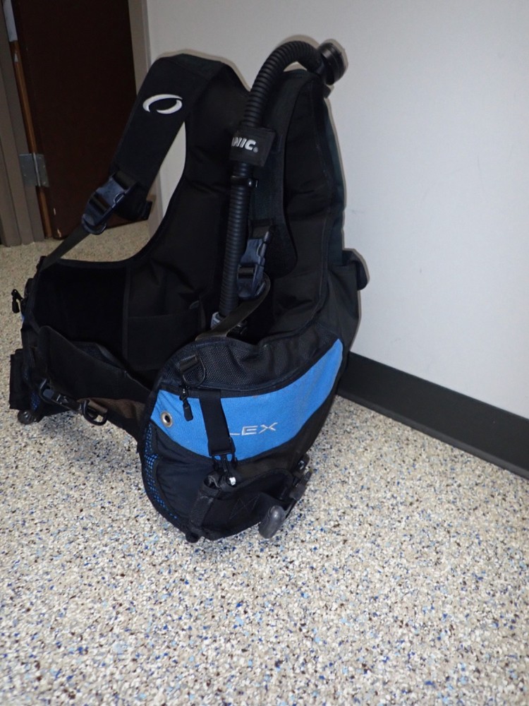Oceanic Flex Weight Integrated BCD Size Large, Tested