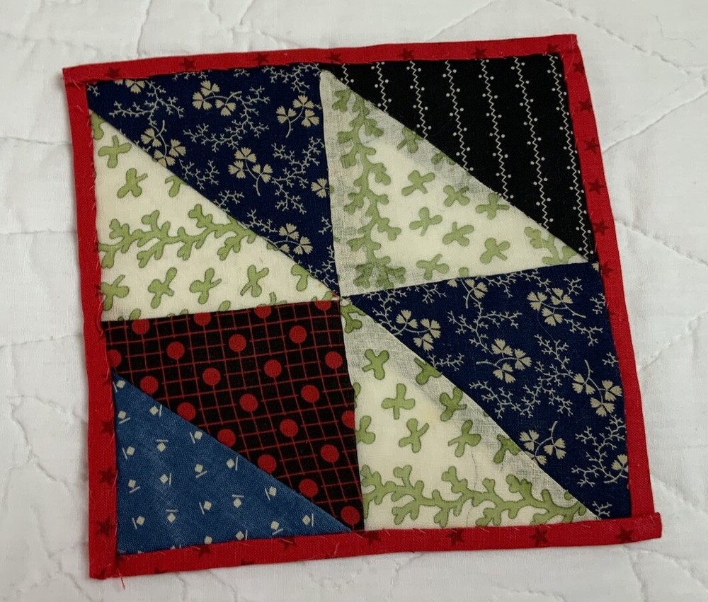 Antique Vintage Patchwork Small Doll Quilt Or Table Topper, 4 Patch W/ Triangles