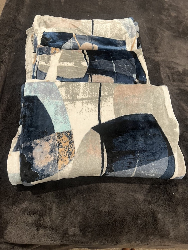 Warm 3 Piece Bed Sheet Set King Size.