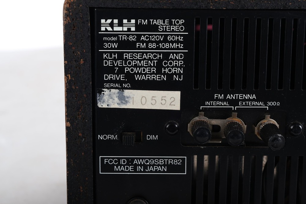 KLH TR-82 FM Tabletop Stereo System - Fair Condition
