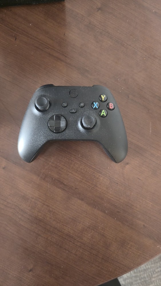 Microsoft Xbox Series X W/Cyberpunk, 2 Wireless Controllers & Power Cable