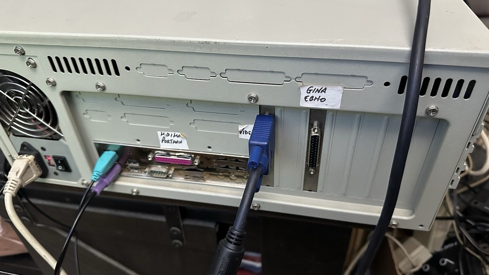 Vintage Windows 98 Studio Computer Custom Built Fully Functional With OEM Win98