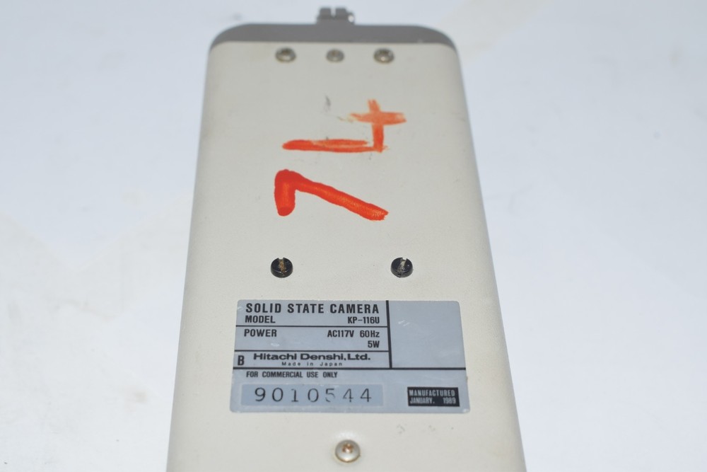 HITACHI KP-116U SOLID STATE CAMERA 117VAC 60HZ 5W