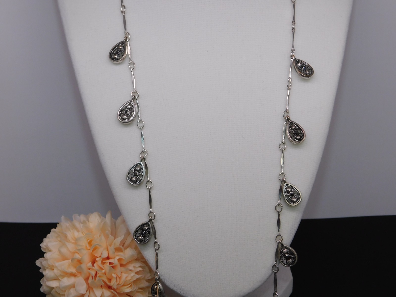 Vintage TRIFARI Teardrop Metallic Rhinestone 34" Bar Chain Station Necklace NWT