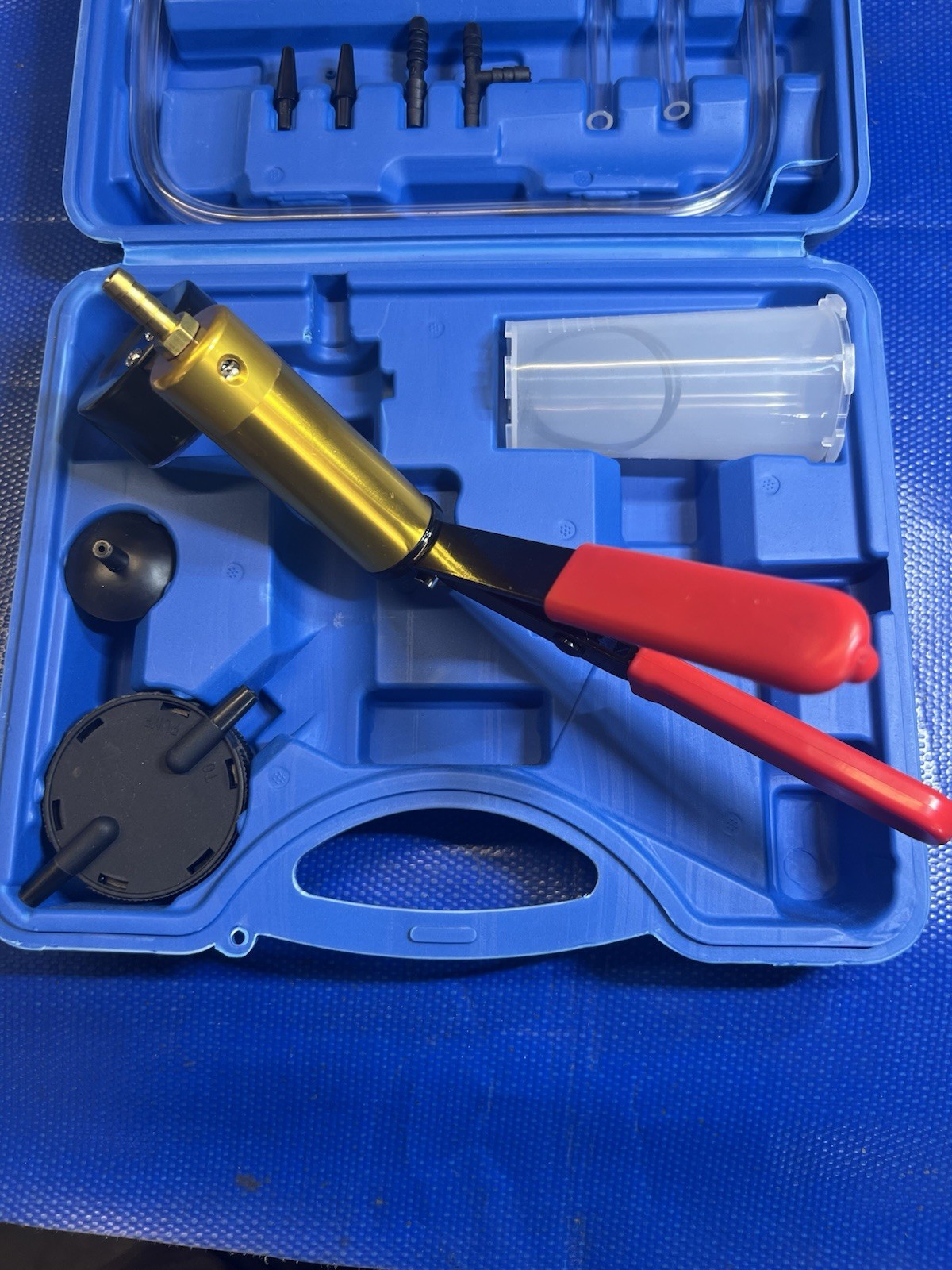 NEW Vacuum Pressure Pump Tester Set Brake Fluid Bleeder Bleeding Kit + Box