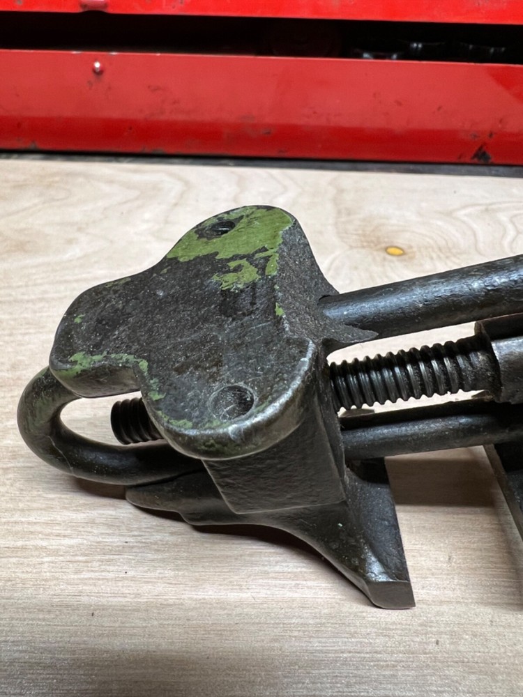 Vintage tiny vise