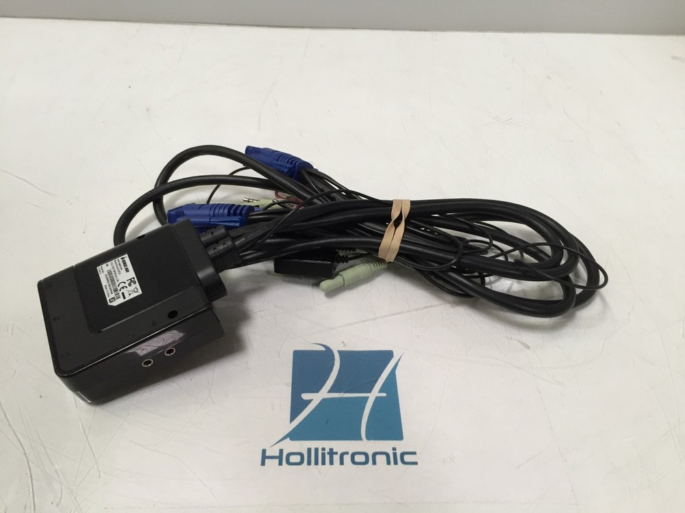 IOGEAR 2 Port USB Cable KVM Switch Audio Video Mic Keyboard Mouse Computers