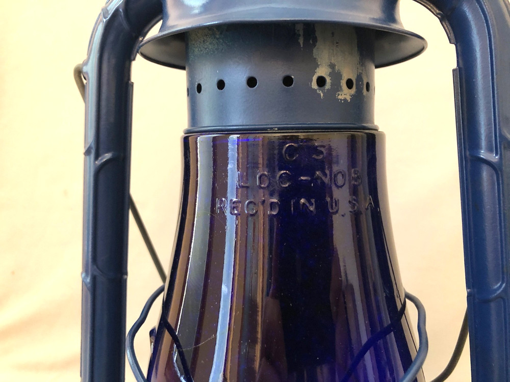 DIETZ NO 2 BLIZZARD LANTERN COBALT GLOBE CRACKED