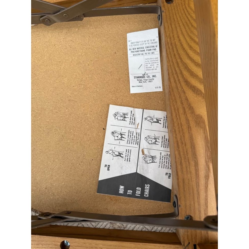 4 Nice quality folding chairs