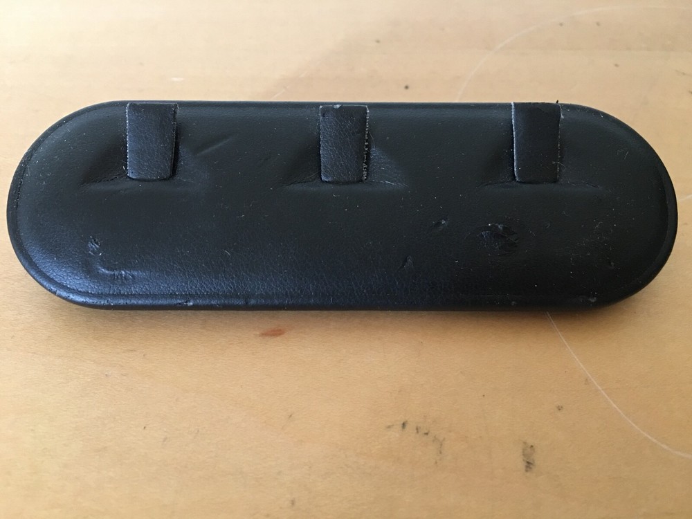 Used - Support For 3 Rings - Plastic - Used