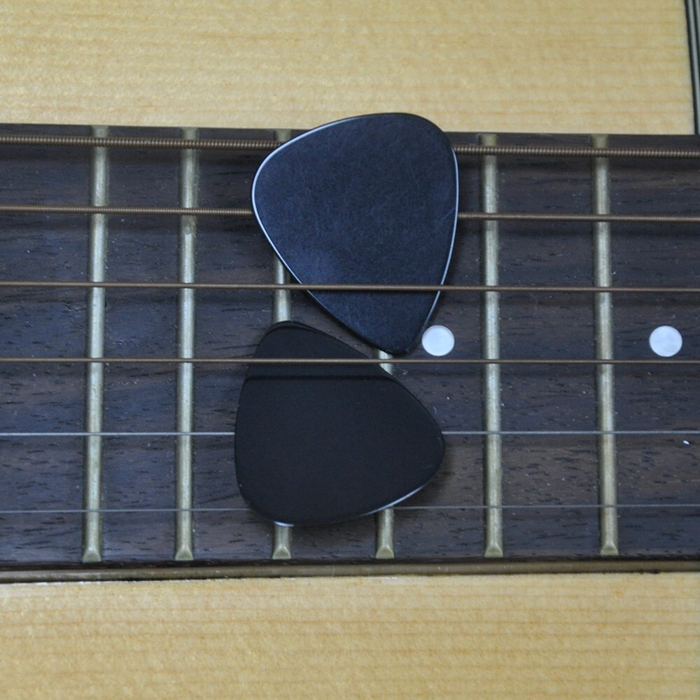 100pcs thin 0.46mm Blank Guitar picks Plectrums Celluloid Solid Black