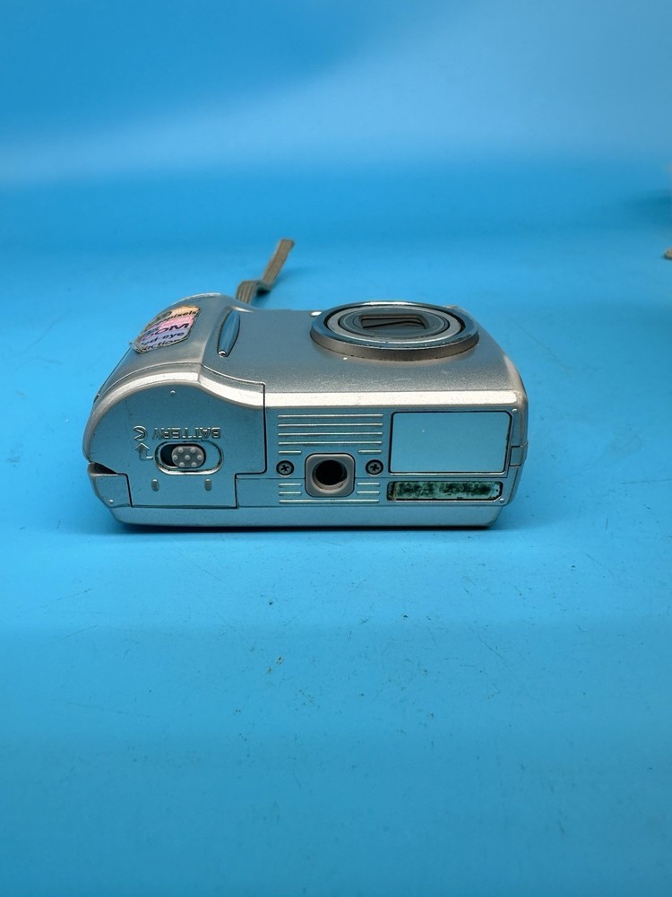 Nikon Digital Camera Coolpix 4600 4.0MP Silver Tested *Read*