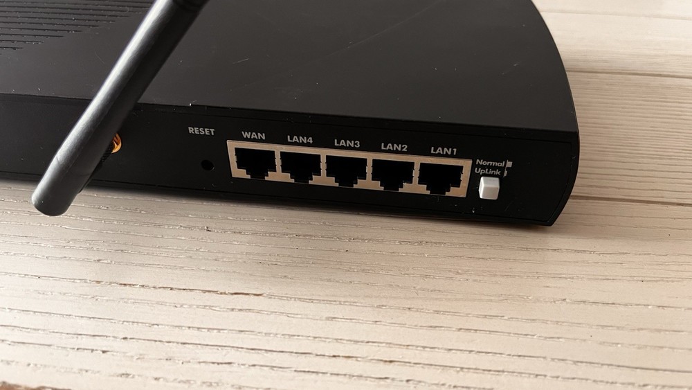 SpeedStream - SS2524 - Cable Router