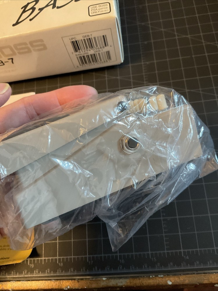 BOSS GEB-7 Bass Equalizer Pedal