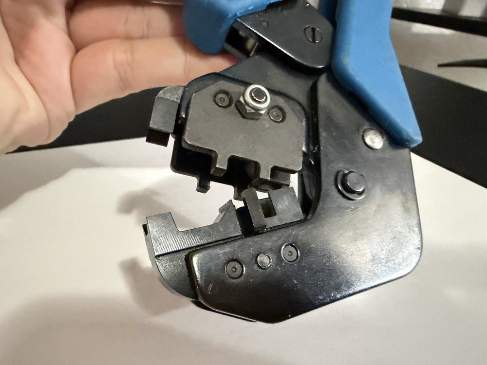 790163-5 Die Set - 354940-1 Crimping Tool TE Connectivity