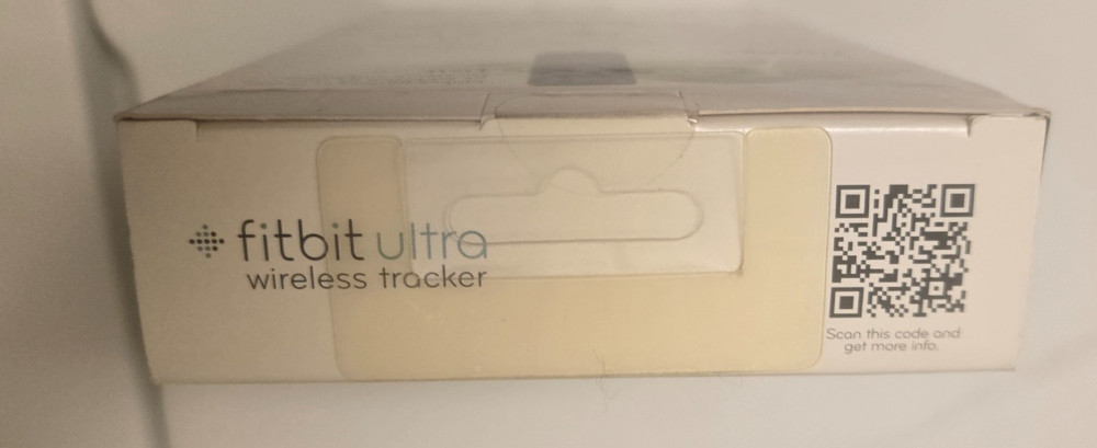 NEW Fitbit Ultra FB102P Wireless Activity & Sleep Tracker Plum