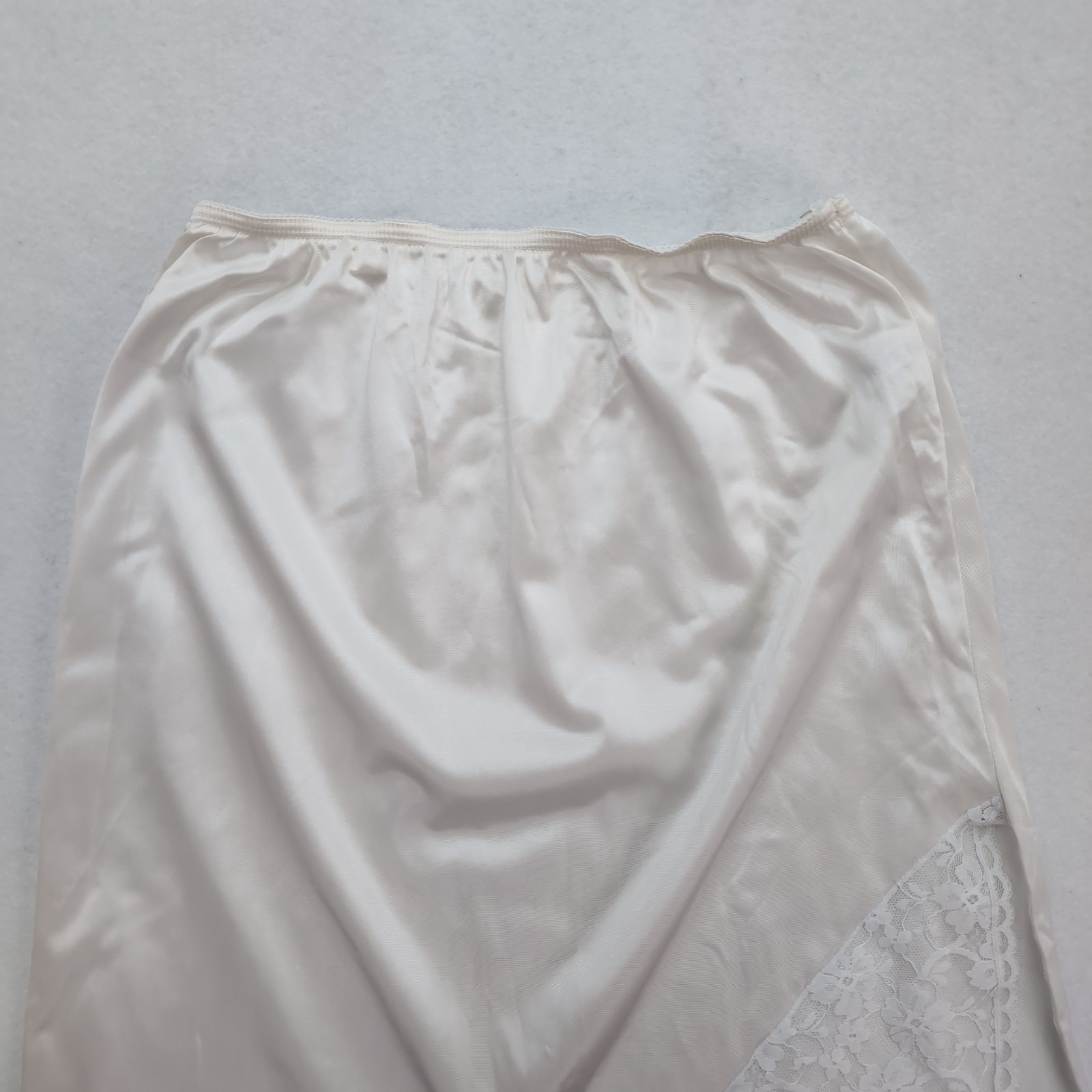 Vintage Women's Slip Skirt Ashley Taylor Size M White Half Lace Trim