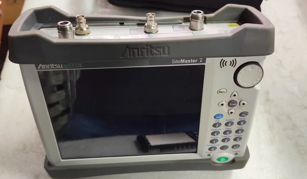 1PCS S332E Anritsu Cable and antenna analyzer Spectrum analyzer Touchscreen