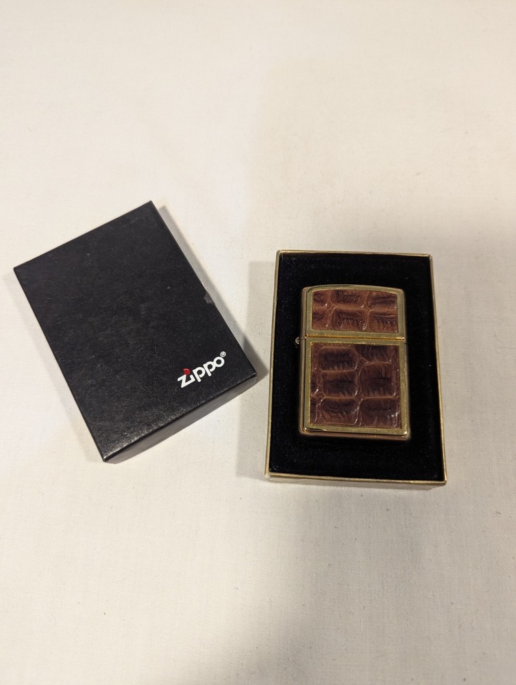 ZIPPO CROCODILE LEATHER BRASS LIGHTER 2001