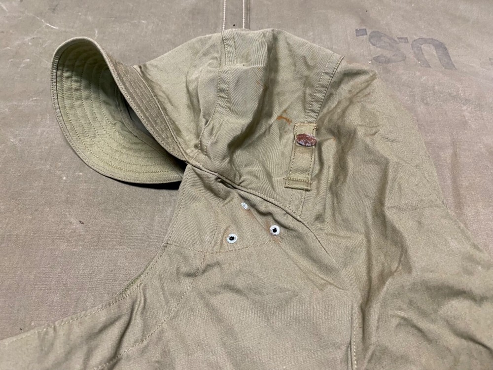 ORIGINAL WWII US ARMY INFANTRY M1941 CLOTH HOOD-MEDIUM, DATED:1943