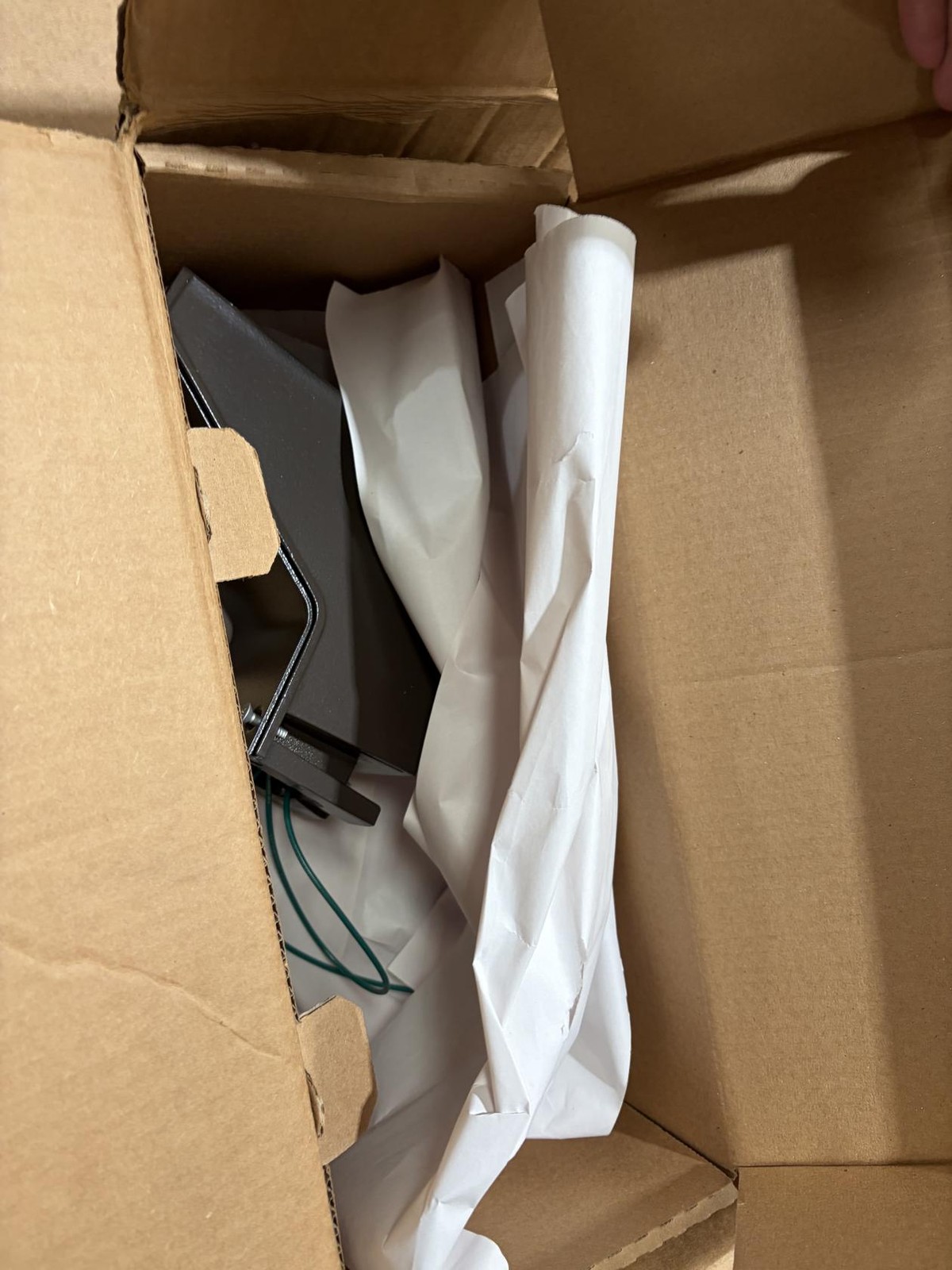 New Cooper Lumark PRV-C60-D-UNV-T3-SA-BZ Area LED Light Fixture