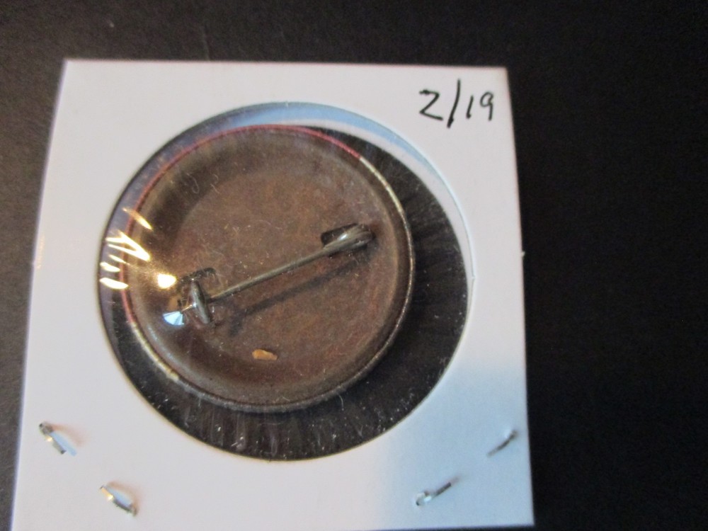 ORIGINAL WWII ANTI AXIS US HOMEFRONT REMEMBER PEARL HARBOR 1 1/4 INCH PIN(219)