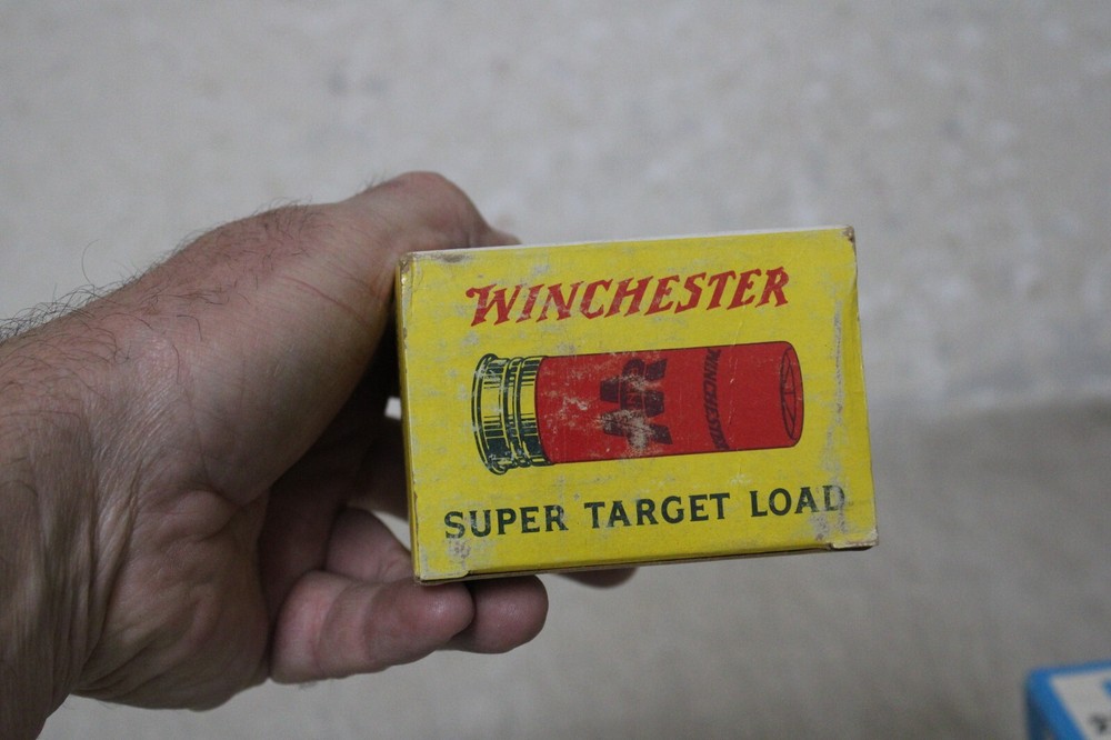 WINCHESTER RANGER SHOTGUN SHELL BOX 20 GA EMPTY