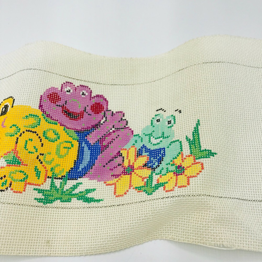 Hand Painted Needlepoint Pattern Canvas Frogs Patti Mann 7479 Flowers Panel