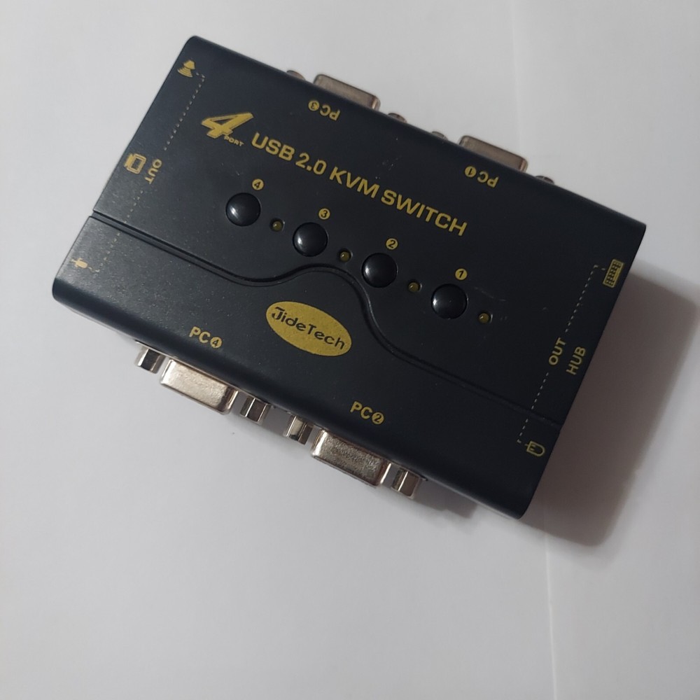 4 Port VGA KVM Switch with USB USED NO CORDS