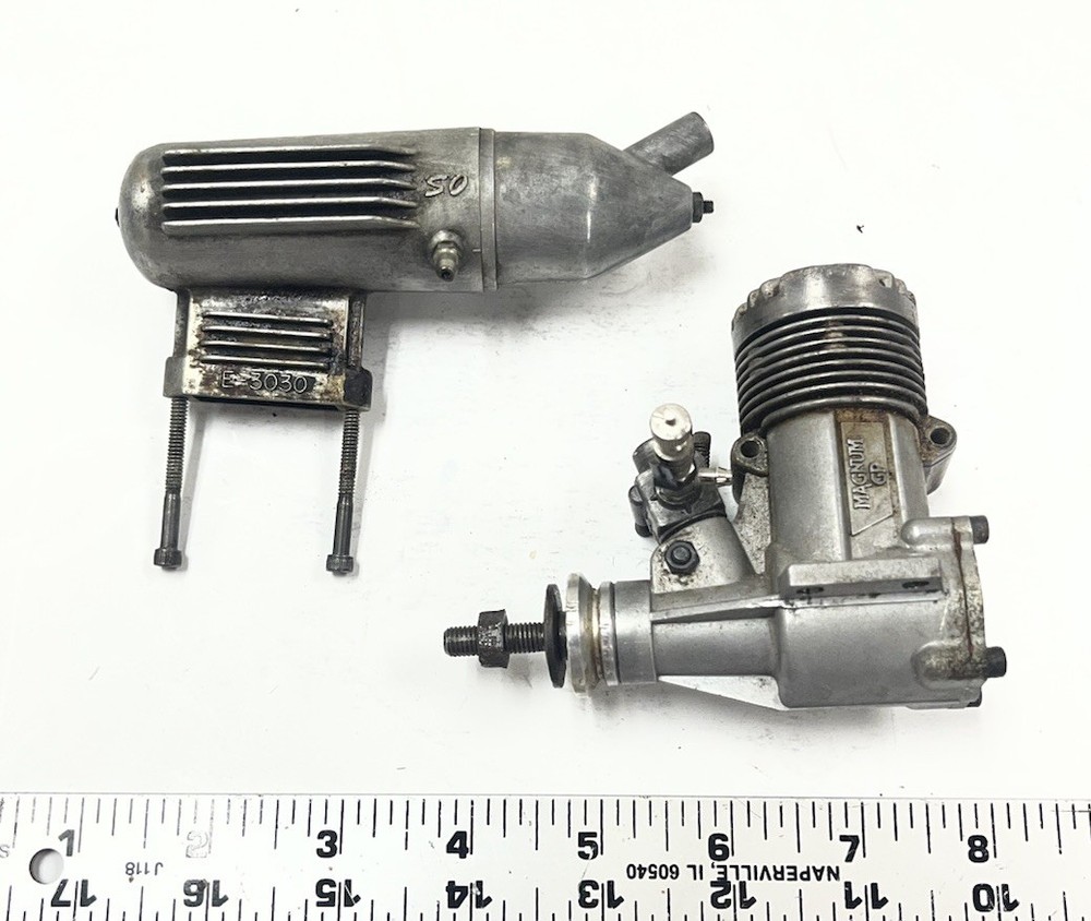 Magnum GP 40 RC Model Airplane Engine Good Compression LOOK!