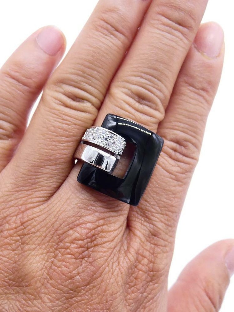 EXQUISITE 18kt White Gold Plated Square Black Onyx Crystals Double Loop Ring NEW