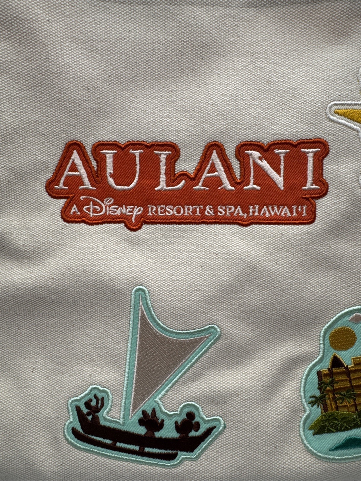 *New Disney Aulani Exclusive Canvas Tote With Patches Shoulder Bag Foldable Flap