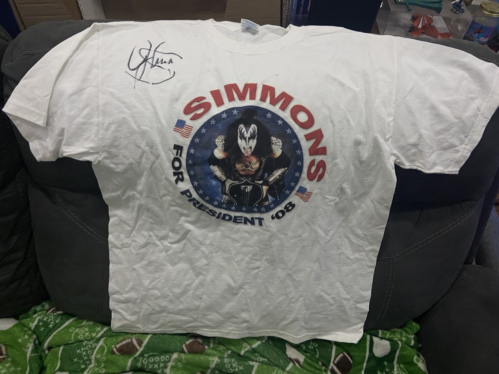 Gene Simmons signed autographed T shirt large