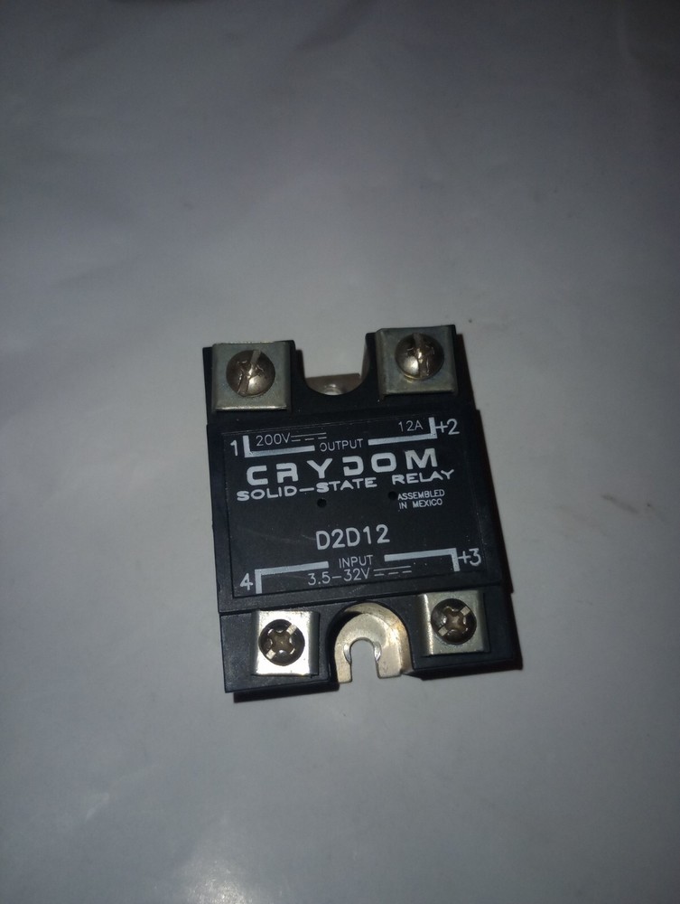 NEW GENUINE CRYDOM D2D12 SOLID STATE RELAY