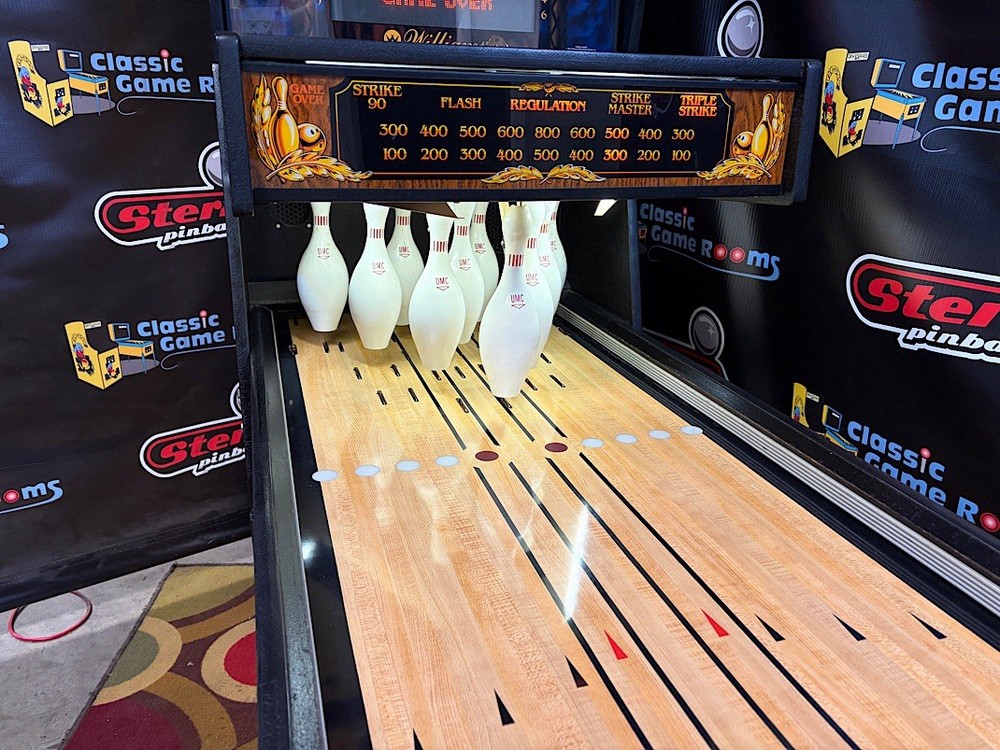 Williams Strike Master Shuffle Bowler Arcade Machine