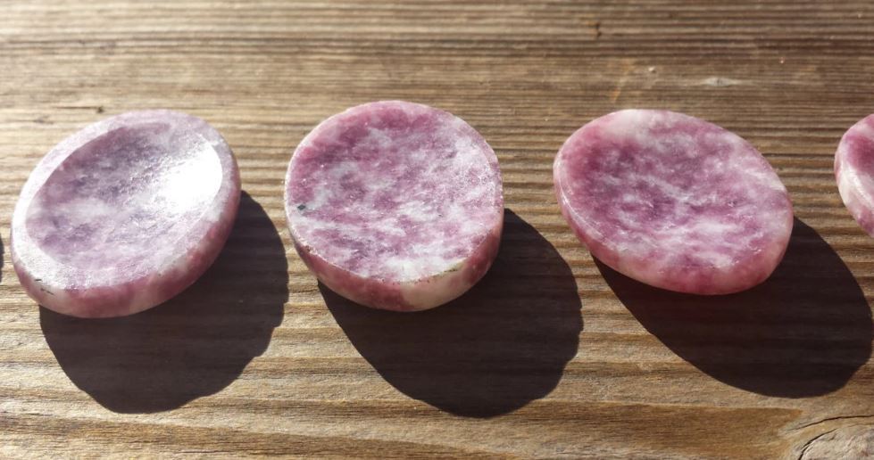 NATURAL LEPIDOLITE GEMSTONE WORRY STONE (ONE)