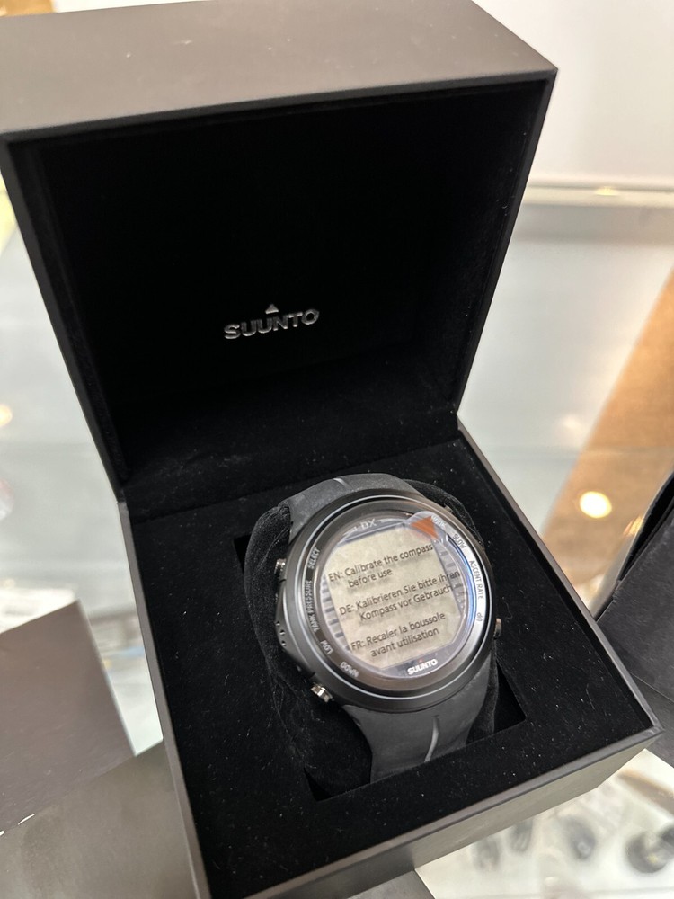 New Suunto DX Dive Computer with USB and Transmitter