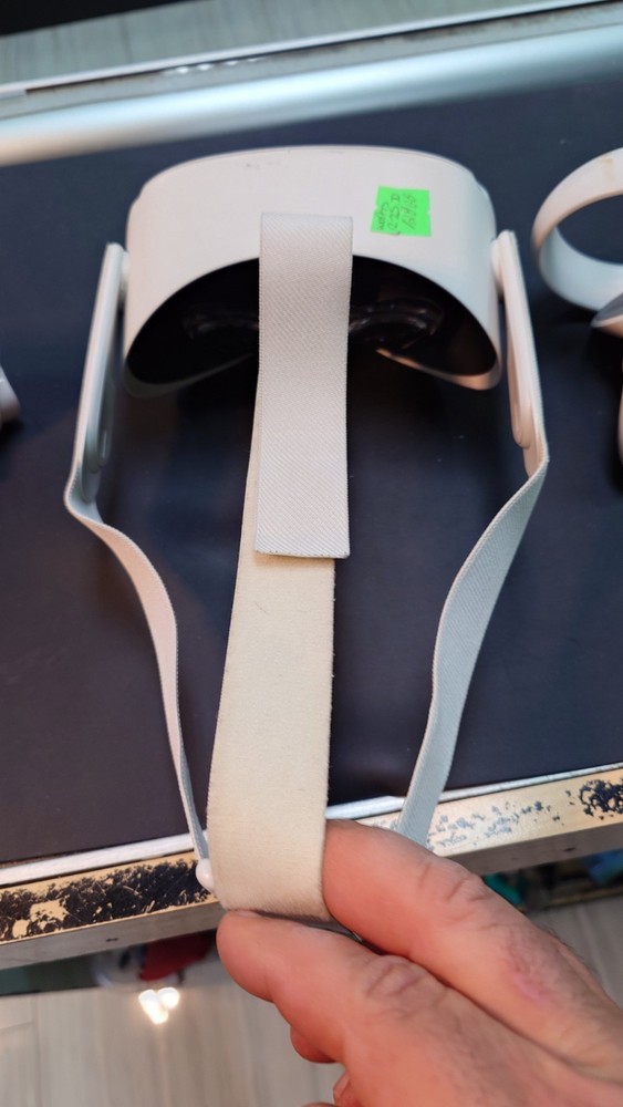 Meta Oculus Quest 2 LOT! Read!