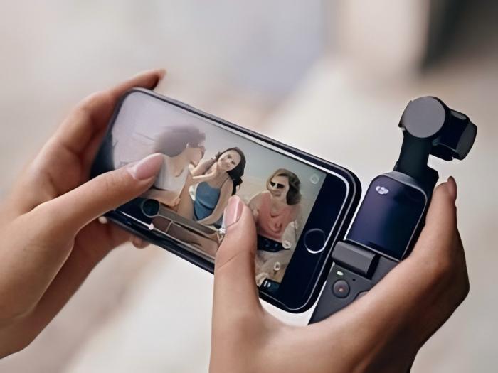 DJI Osmo Pocket-Handheld 3-Axis Gimbal Stabilizer with integrated Camera 95% NEW