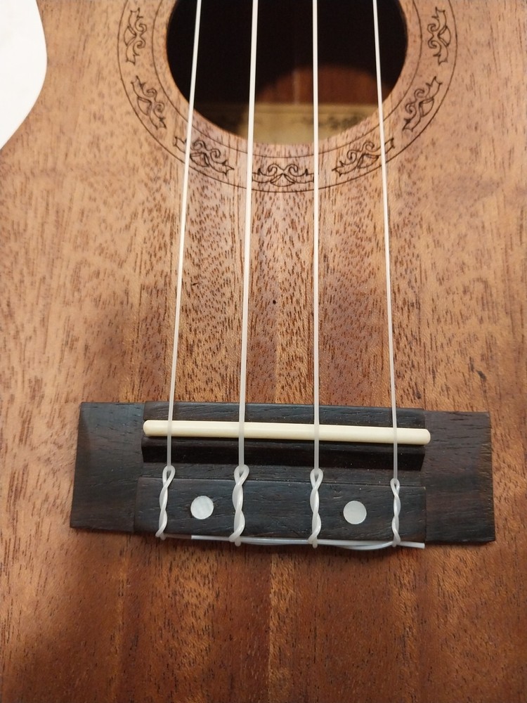 UKULELE Hricane UK-21 Solid Wood Professional