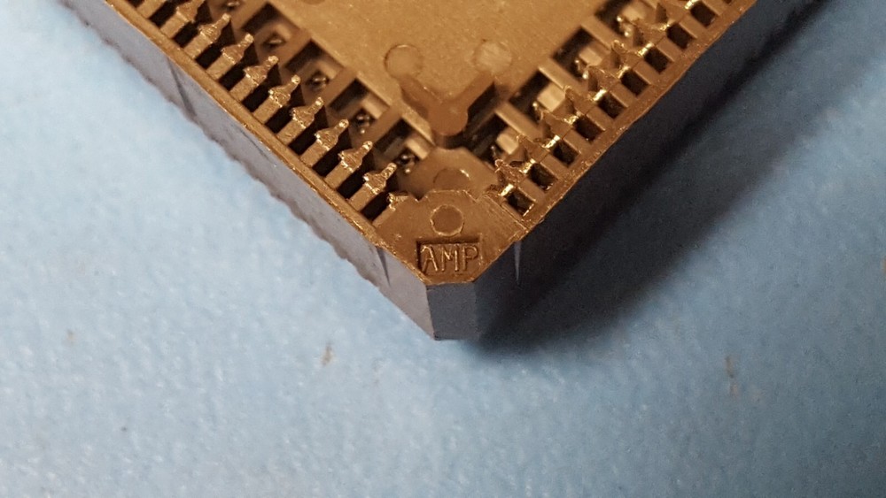 (4PCs) IC SOCKET, 821574-1, AMP, PLCC Socket, 68 Pin 17x17, Through Hole,Pc Tail