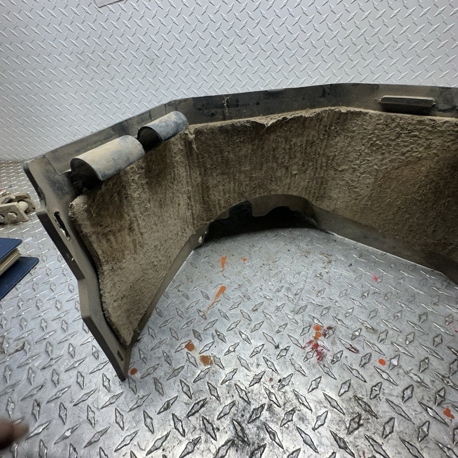 2005 YAMAHA RHINO 660 CENTER COVER CONSOLE FOOTREST ENGINE PLASTIC PANEL