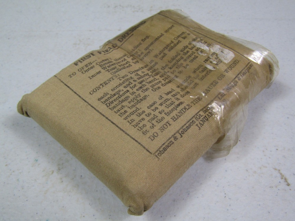WWII British First Aid Field Dressing dated January 1941