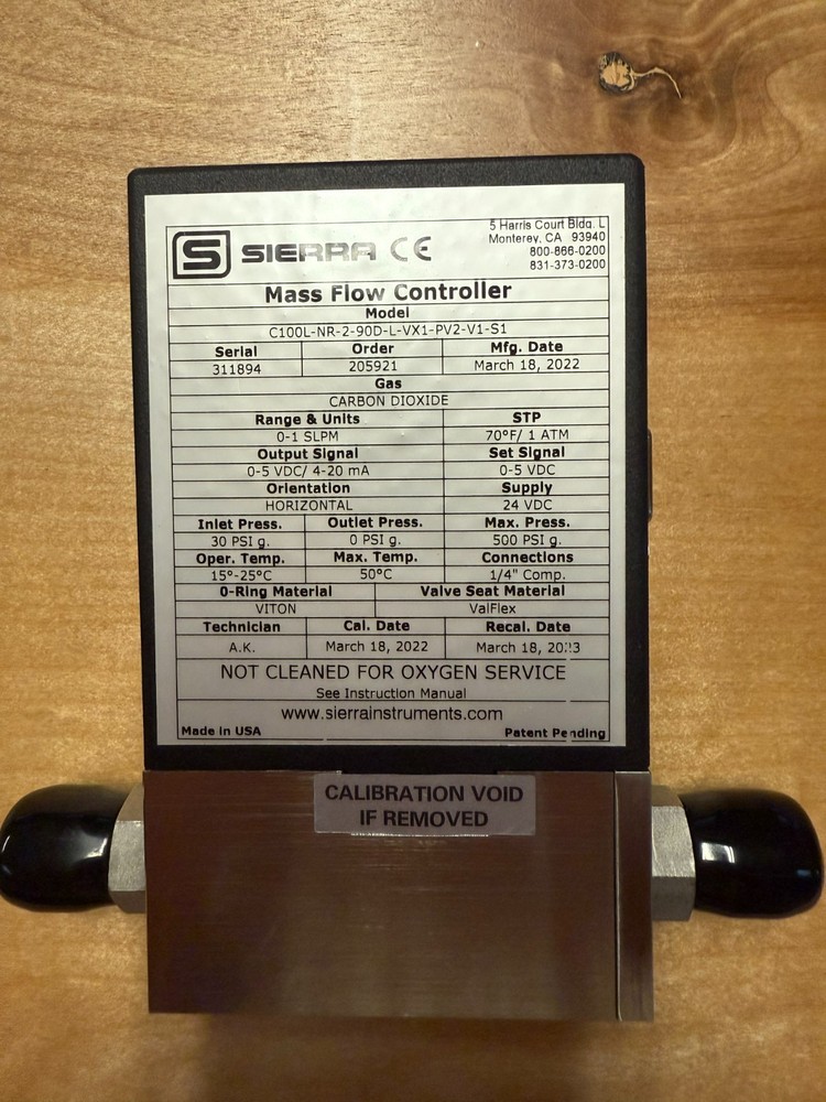 Sierra Smart Trak C100L mass flow controller complete set with power supply