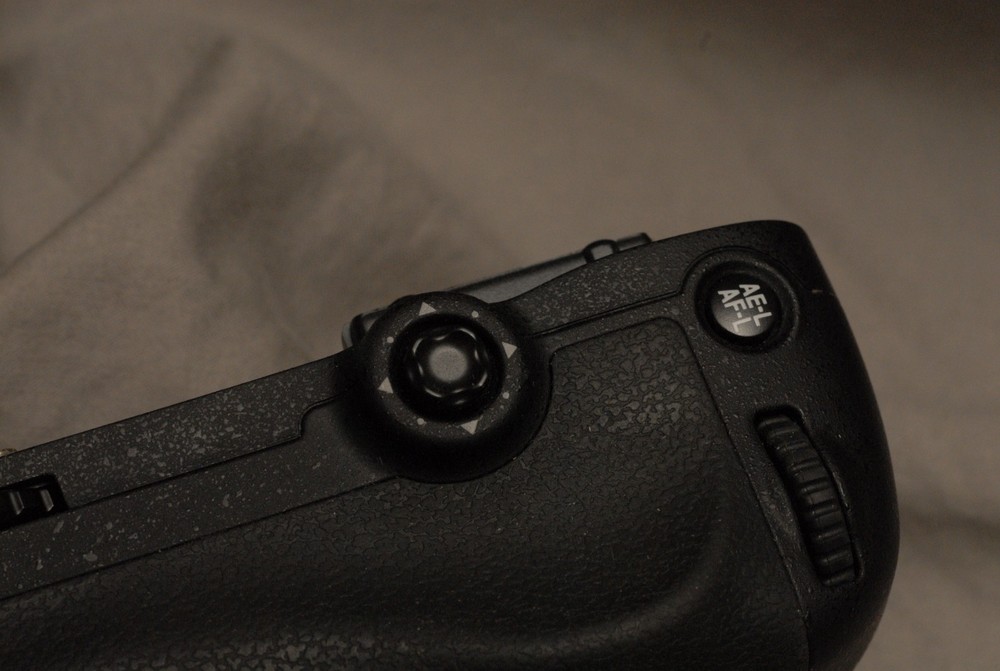 Nikon MB-D14