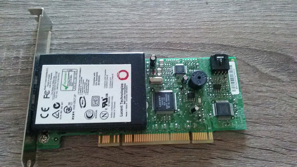 Lucent Technologies 56K PCI Modem Model V1456VQH89B(INT)