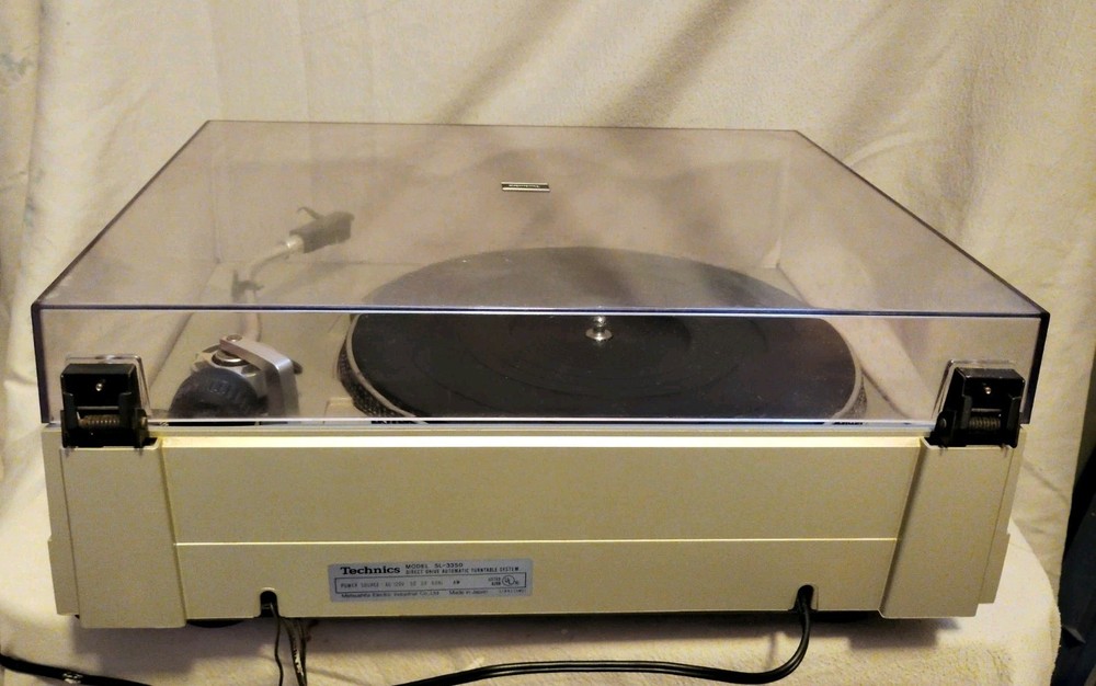 Technics SL-3350 Turntable