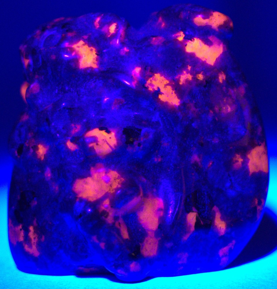 UV Reactive Yooperlite Squirrels 1.89"/138 Grams