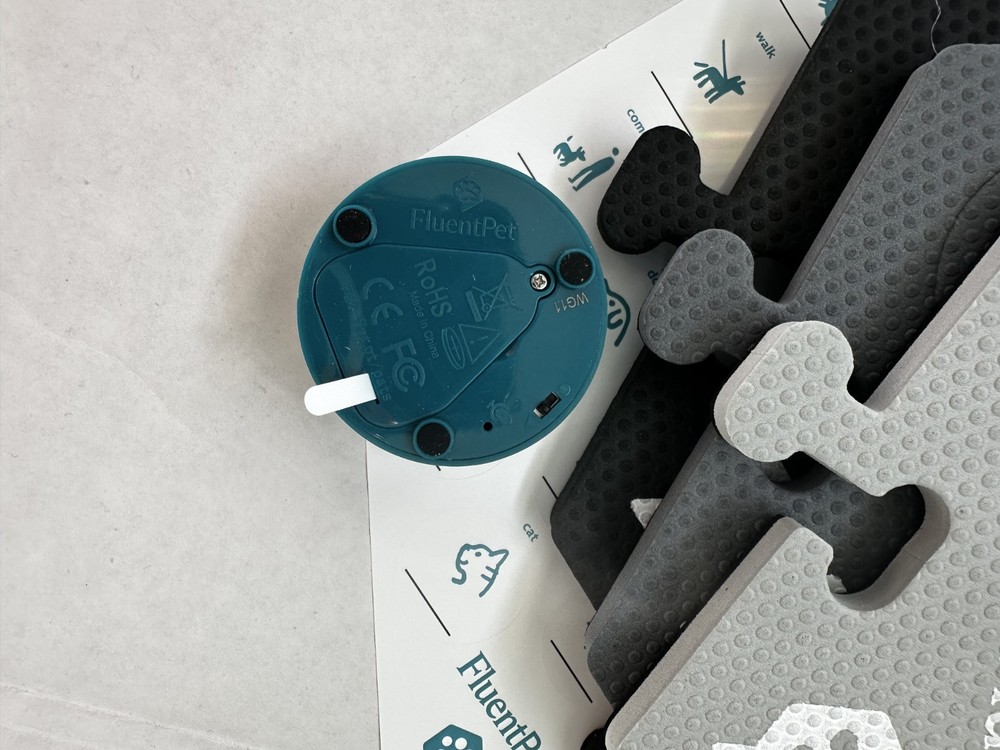 FluentPet Speak Up Get Started Kit – 6 Buttons + 3 HexTiles – Used